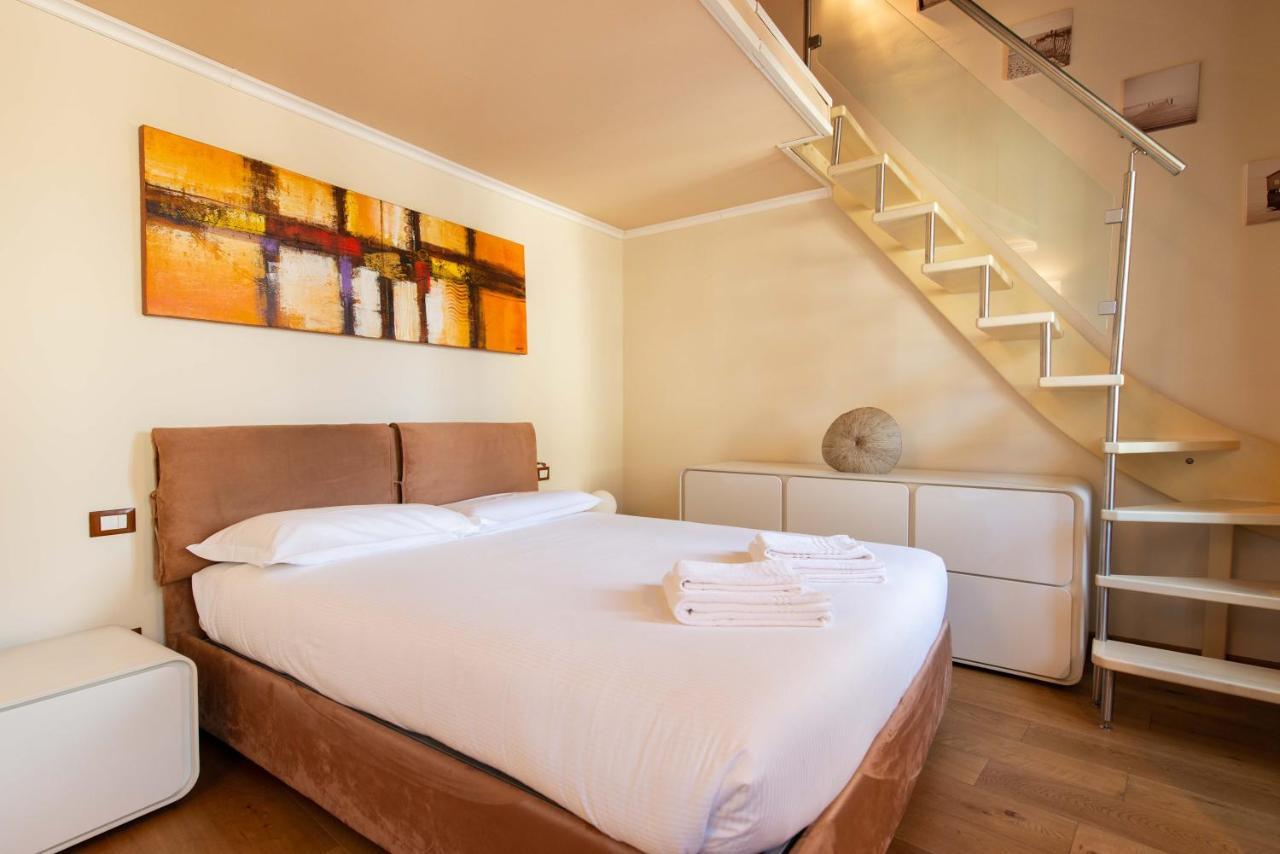 Modern, Bright Near Boboli Gardens & Santo Spirito - Homeunity Florence Luaran gambar