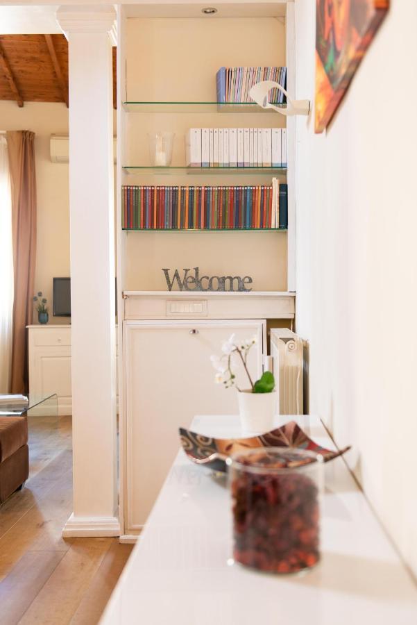Modern, Bright Near Boboli Gardens & Santo Spirito - Homeunity Florence Luaran gambar