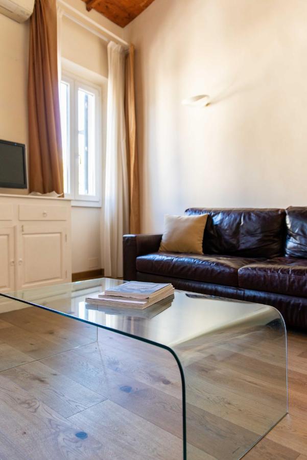 Modern, Bright Near Boboli Gardens & Santo Spirito - Homeunity Florence Luaran gambar